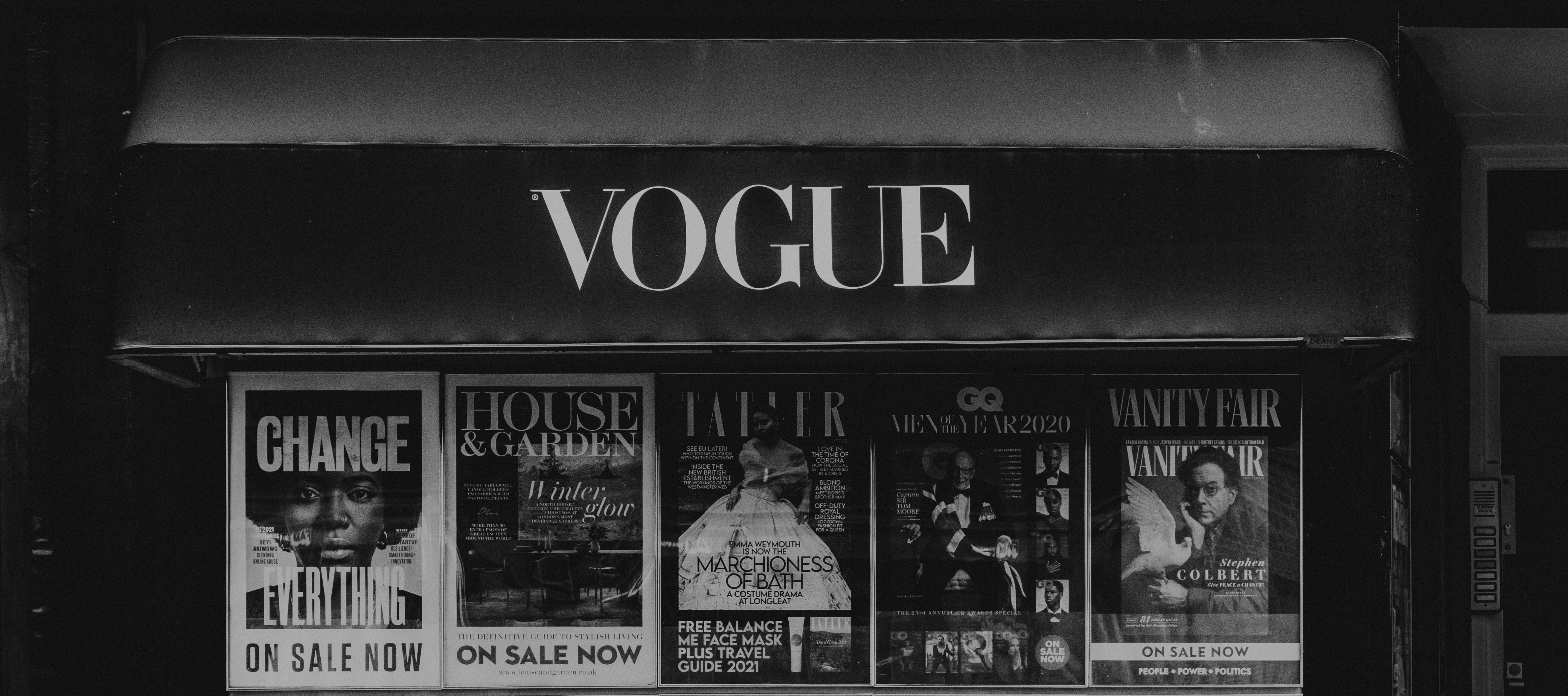 Fashion magazine display